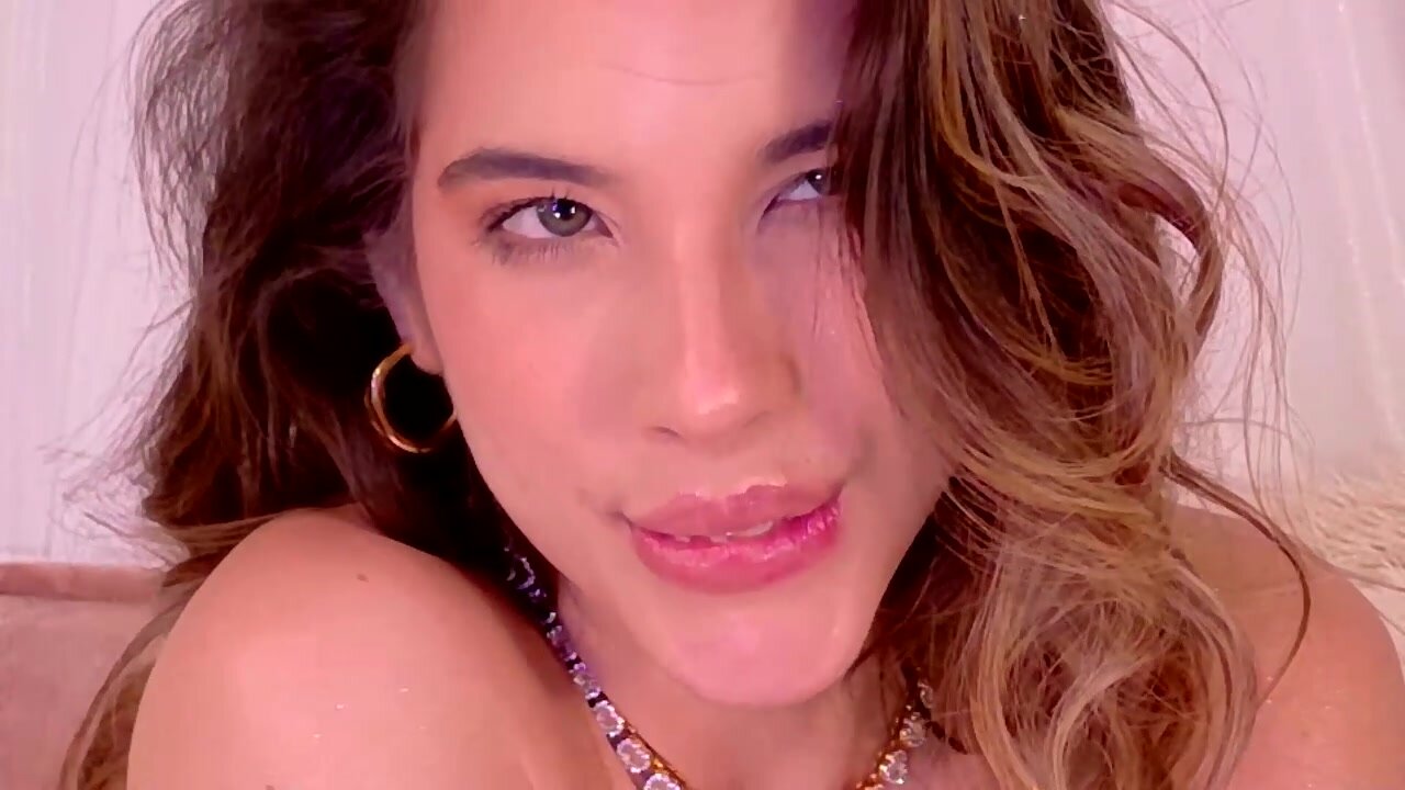 MaraSantoro_2025-10-05 p1